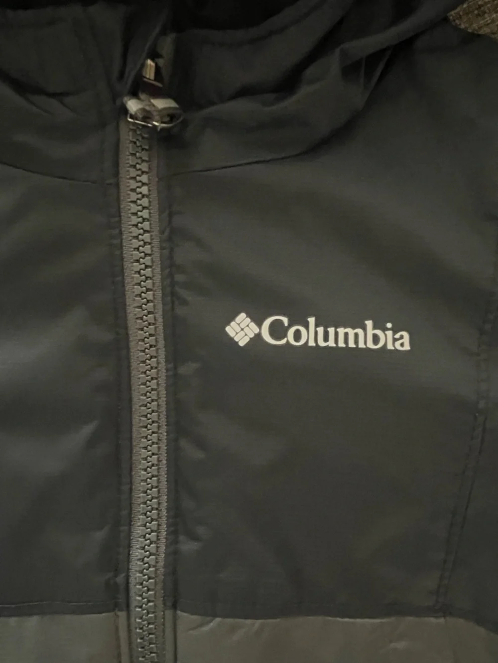 Columbia toddler Two-Tone REVEASIBLE Hooded Jacket Gray and Black unisex size 2T